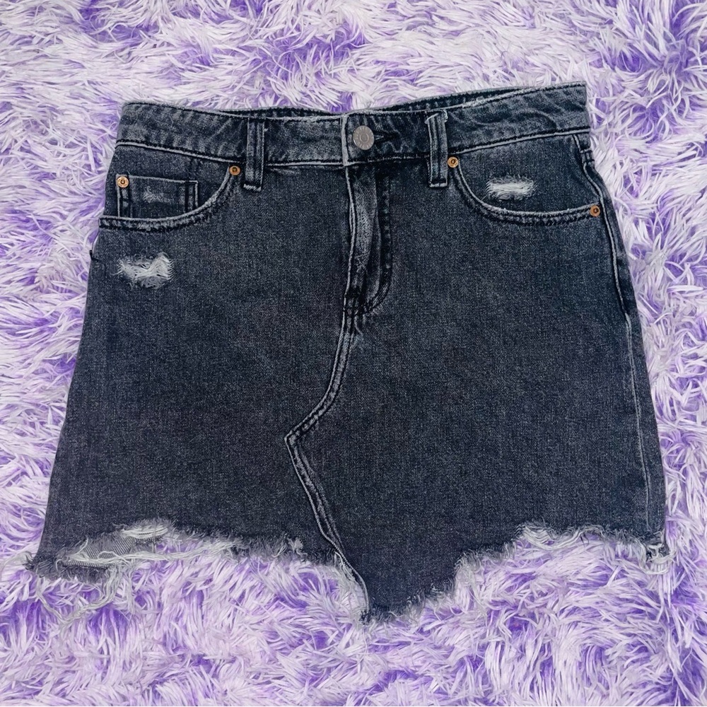 Urban Outfitters Distressed Gray/Black Acid Wash Denim Skirt - Women’s S